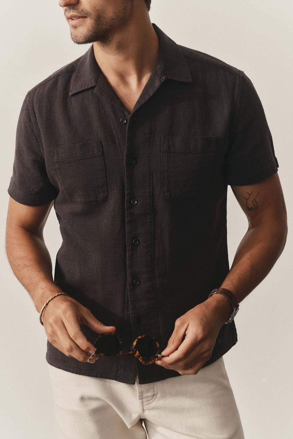 CONRAD SS SHIRT Faded Black Linen